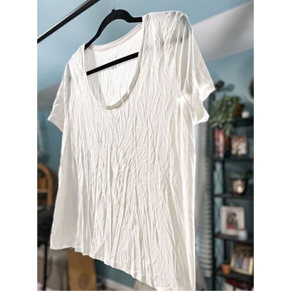 A new day white tee - Picture 3 of 5